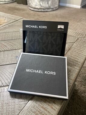 NWT Michael Kors Men’s Black Leather Card Holder Wallet